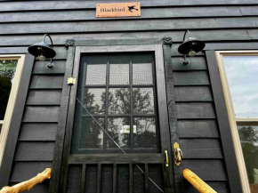 Blackbird Cabin